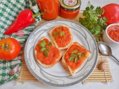 Соус с помидорами болгарским перцем и чесноком на зиму