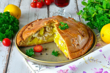 Курник на кефире в духовке с курицей и картошкой Курник на кефире в духовке с курицей и картошкой