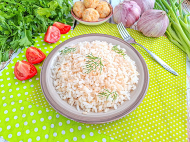 Рассыпчатый рис на сливочном масле на сковороде Рассыпчатый рис на сливочном масле на сковороде