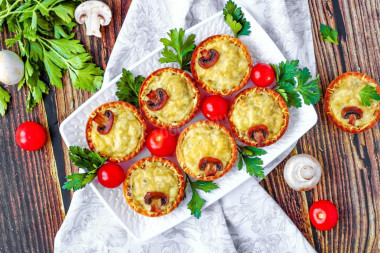 Жульен с грибами в тарталетках в духовке Жульен с грибами в тарталетках в духовке