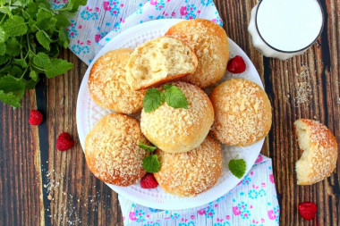 Сдобные булочки дрожжевые на молоке Сдобные булочки дрожжевые на молоке