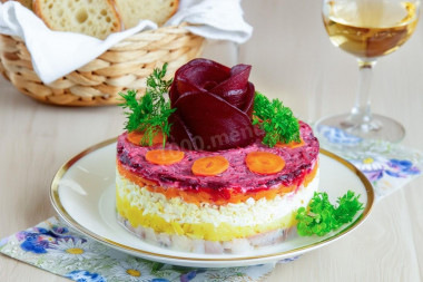 Селедка под шубой с сыром плавленным Селедка под шубой с сыром плавленным