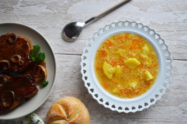 Суп из красной чечевицы без мяса простой