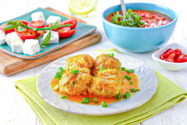 Фрикадельки с подливкой на сковороде Фрикадельки с подливкой на сковороде