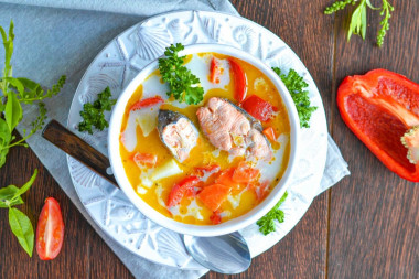 Уха по-фински из форели со сливками Уха по-фински из форели со сливками