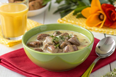 Куриные сердечки в сливочном соусе Куриные сердечки в сливочном соусе