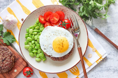 Бифштекс рубленный из говядины Бифштекс рубленный из говядины