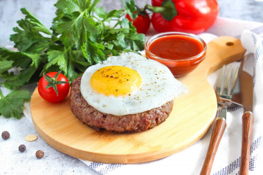 Бифштекс рубленный из говядины Бифштекс рубленный из говядины