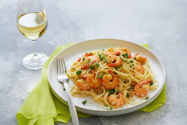 Спагетти с креветками в сливочном соусе Спагетти с креветками в сливочном соусе