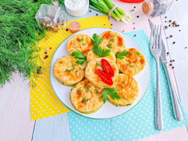 Кабачки кружочками с майонезом и сыром в духовке Кабачки кружочками с майонезом и сыром в духовке