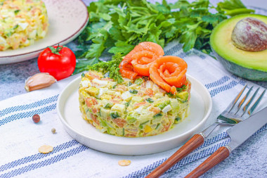 Салат с авокадо семгой и креветками Салат с авокадо семгой и креветками