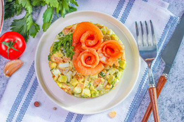 Салат с авокадо семгой и креветками Салат с авокадо семгой и креветками