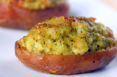 Крошка картошка с шампиньонами в духовке Крошка картошка с шампиньонами в духовке