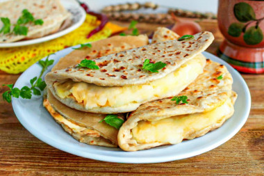 Классический кыстыбый по-татарски на молоке Классический кыстыбый по-татарски на молоке