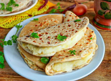 Классический кыстыбый по-татарски на молоке Классический кыстыбый по-татарски на молоке