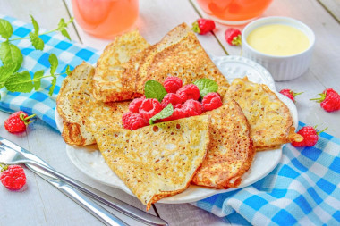 Блины на кефире ажурные с дырочками Блины на кефире ажурные с дырочками