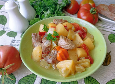 Овощное рагу со свининой в мультиварке Овощное рагу со свининой в мультиварке