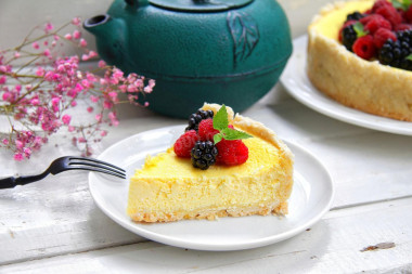 Песочный пирог с творогом и сметаной Песочный пирог с творогом и сметаной