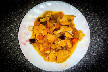Овощное рагу на куриной грудке Овощное рагу на куриной грудке