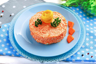 Салат Рыжик с морковью и сыром классический