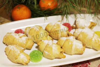 Песочные рогалики с мармеладом на сметане Песочные рогалики с мармеладом на сметане