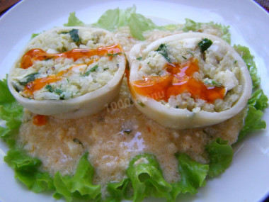 Фаршированные кальмары с рисом и яйцом Фаршированные кальмары с рисом и яйцом