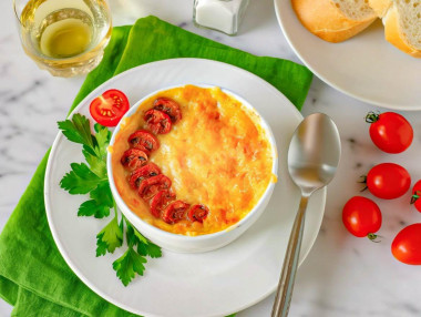 Классический жульен с курицей и шампиньонами Классический жульен с курицей и шампиньонами