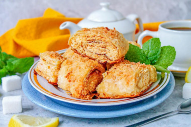 Рулет из слоеного теста в духовке Рулет из слоеного теста в духовке