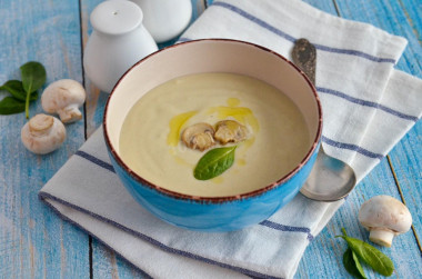 Суп пюре из шампиньонов с картофелем и сливками