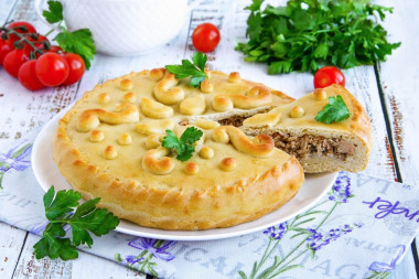 Пирог с консервированной горбушей Пирог с консервированной горбушей