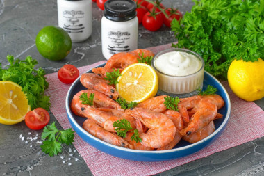 Креветки на сковороде с чесноком на сливочном масле Креветки на сковороде с чесноком на сливочном масле