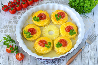 Курица под ананасом и сыром в духовке Курица под ананасом и сыром в духовке