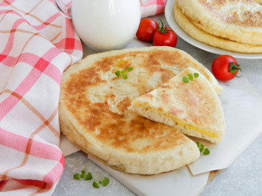 Осетинские пироги с сыром на сковороде Осетинские пироги с сыром на сковороде