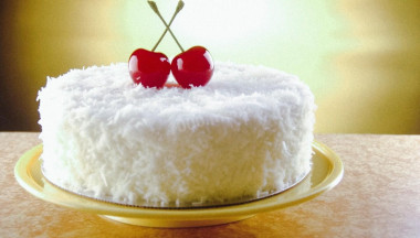 Торт Вишня в снегу