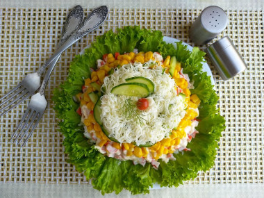 Салат из крабовых палочек и сладкой кукурузы Салат из крабовых палочек и сладкой кукурузы
