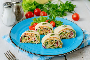 Рулет из лаваша с крабовыми палочками яйцом Рулет из лаваша с крабовыми палочками яйцом