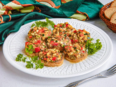 Шампиньоны запеченные в духовке с сыром и чесноком целиком Шампиньоны запеченные в духовке с сыром и чесноком целиком