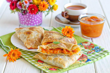 Плацинды молдавские с тыквой в духовке Плацинды молдавские с тыквой в духовке