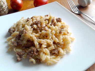 Макароны с мясным фаршем в мультиварке Макароны с мясным фаршем в мультиварке