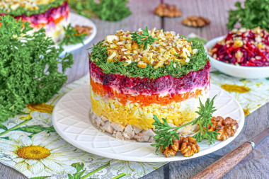 Салат Генеральский классический с курицей Салат Генеральский классический с курицей