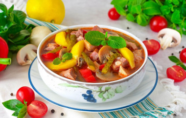 Грибной суп с мясом и картошкой