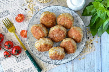 Котлеты с овсяными хлопьями и фаршем Котлеты с овсяными хлопьями и фаршем