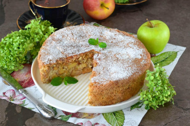 Шарлотка с яблоками в аэрогриле Шарлотка с яблоками в аэрогриле