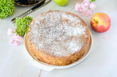 Шарлотка с яблоками в аэрогриле Шарлотка с яблоками в аэрогриле
