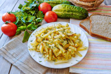 Жареная картошка с луком на сковороде Жареная картошка с луком на сковороде