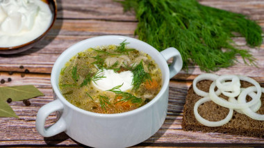 Постный суп с вешенками, овощами и зеленью
