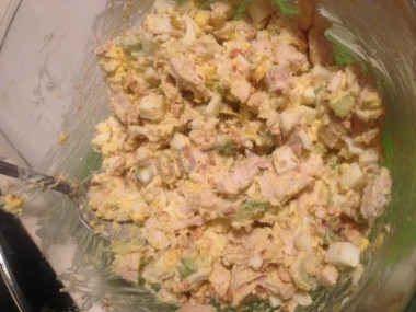 Салат с авокадо и курицей Салат с авокадо и курицей