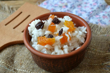 Сладкий рис с курагой Сладкий рис с курагой