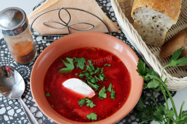 Борщ с кислой капустой и свеклой Борщ с кислой капустой и свеклой