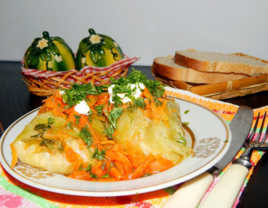 Голубцы с капустой и томатной пастой в мультиварке